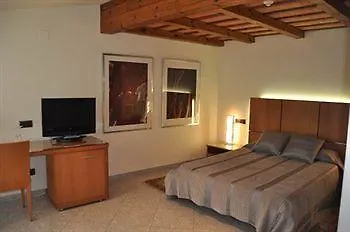 Hotel Històric Gerona 4*,