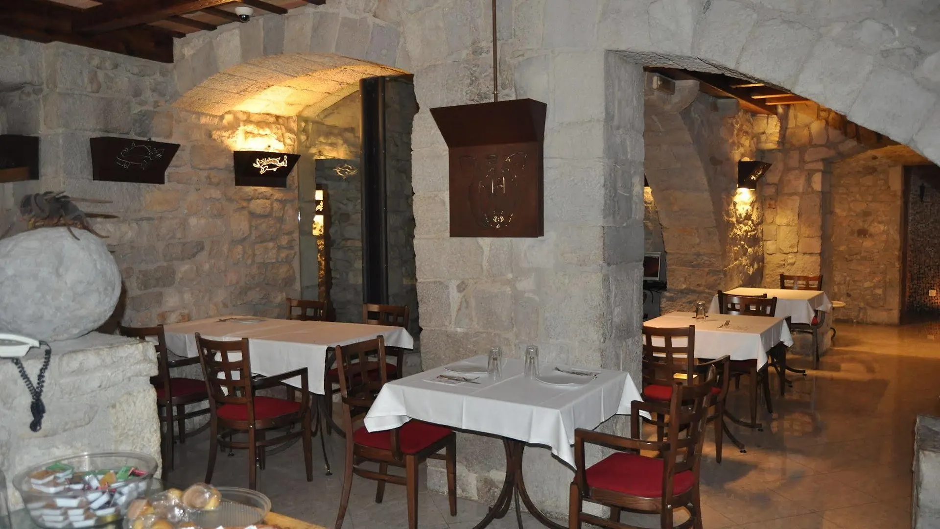 Hotel Històric Gerona 4*,